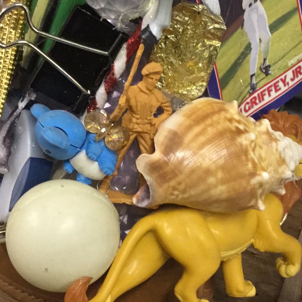 Christmas I SPY trinket tree minions baseball memorabilia festival farmer’s - Picture 12 of 12